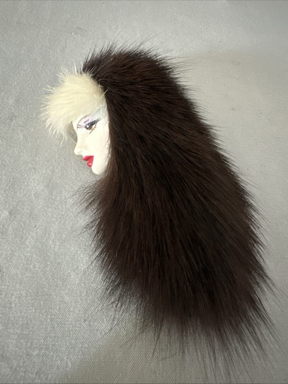 Vintage Signed Han Shin Fur Co. Ltd Women Head Profile Pin Brooch Lady Brown